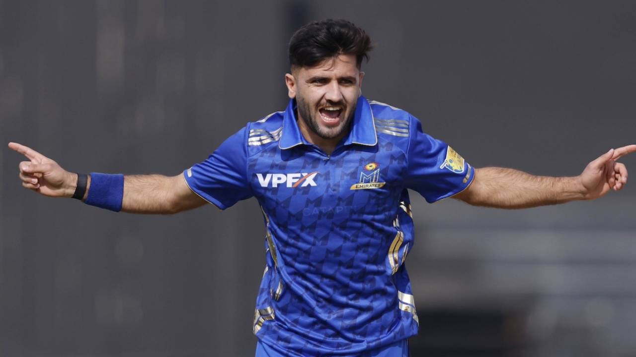 Glamorgan Sign Fazalhaq Farooqi for T20 Blast | افغان سٹار کی دھماکہ خیز انٹری