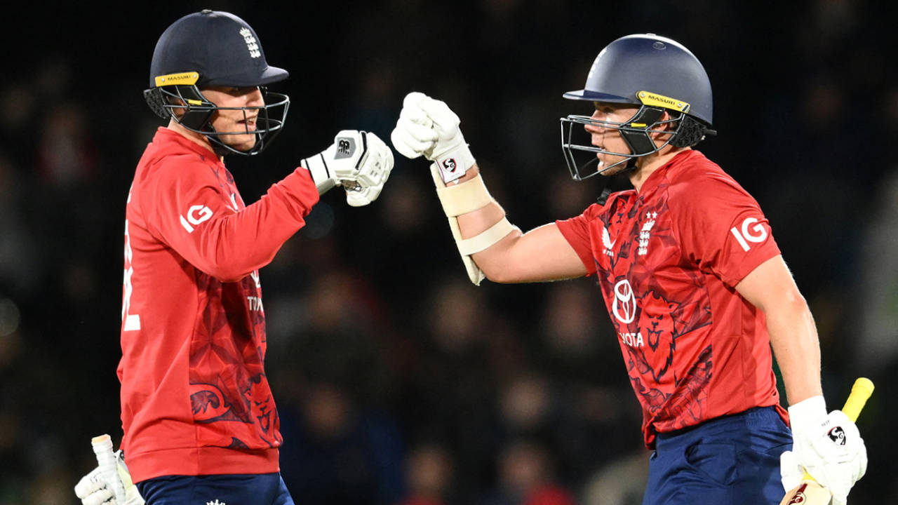 Rain ruins Christchurch opener: Sam Curran claws England to 153 | NZ vs ENG